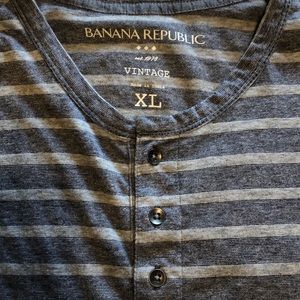 Blue T-shirt With Buttons